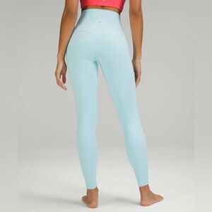 Lululemon Align Super-High-Rise Pant 28"
Icing Blue